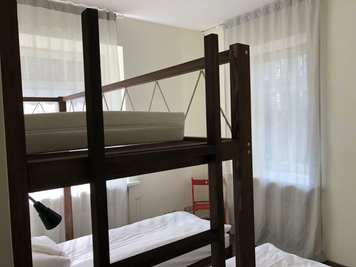Rock'N'Hostel Аеропорт Вільнюс Екстер'єр фото